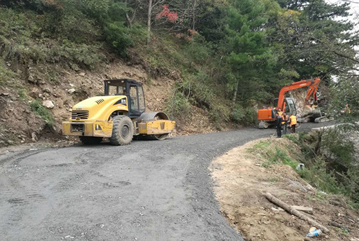 山區(qū)陡峭路段的路基填筑